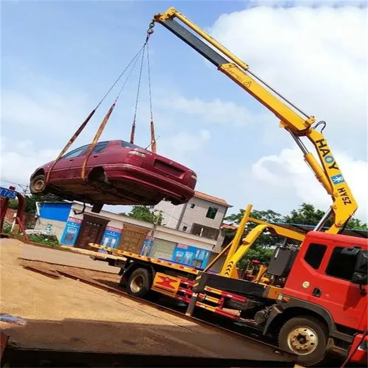 中牟吊车吊汽车的正确方法